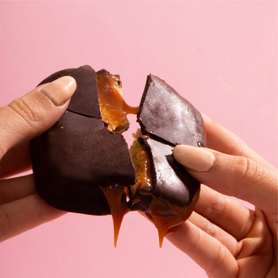 Blondie de macadamia negro